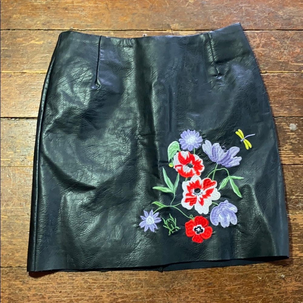 H&M Black Faux Leather Floral Mini Skirt